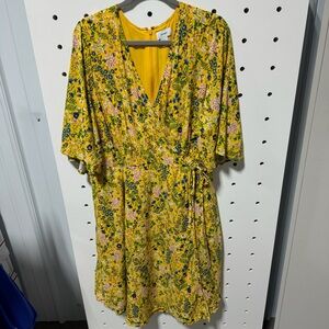 Old navy wrap dress size 2X dainty floral